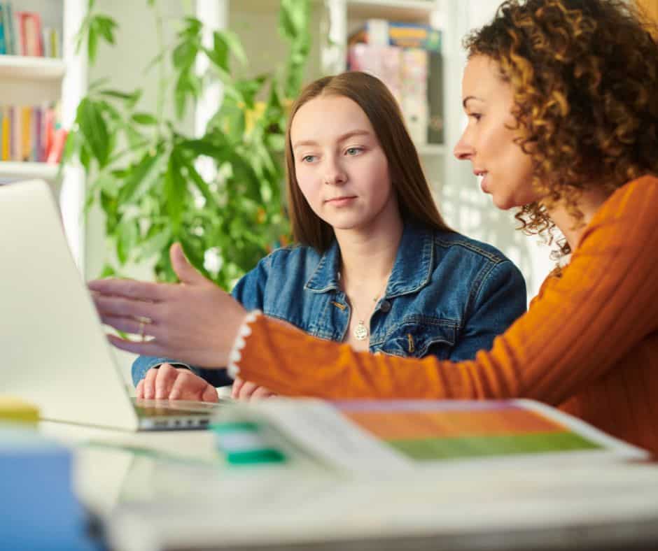 student talking to a guidance counselor