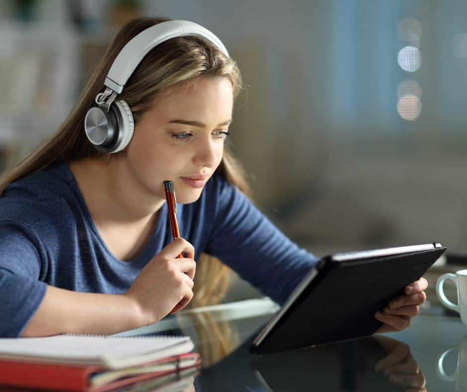 student using their prime benefits to listen to amazon prime music