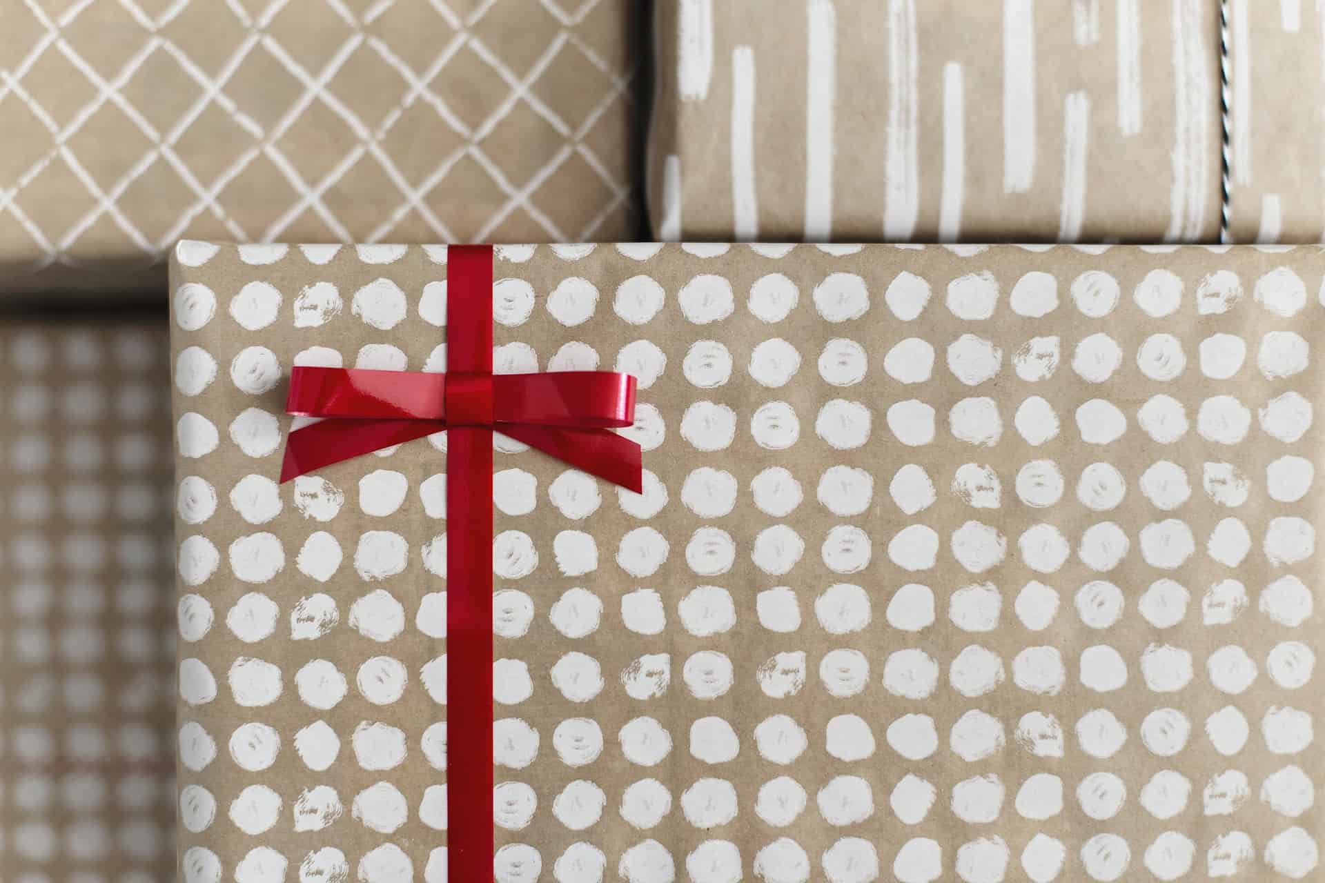 The Best Gifts for High School Students This Holiday Season - The  Scholarship System