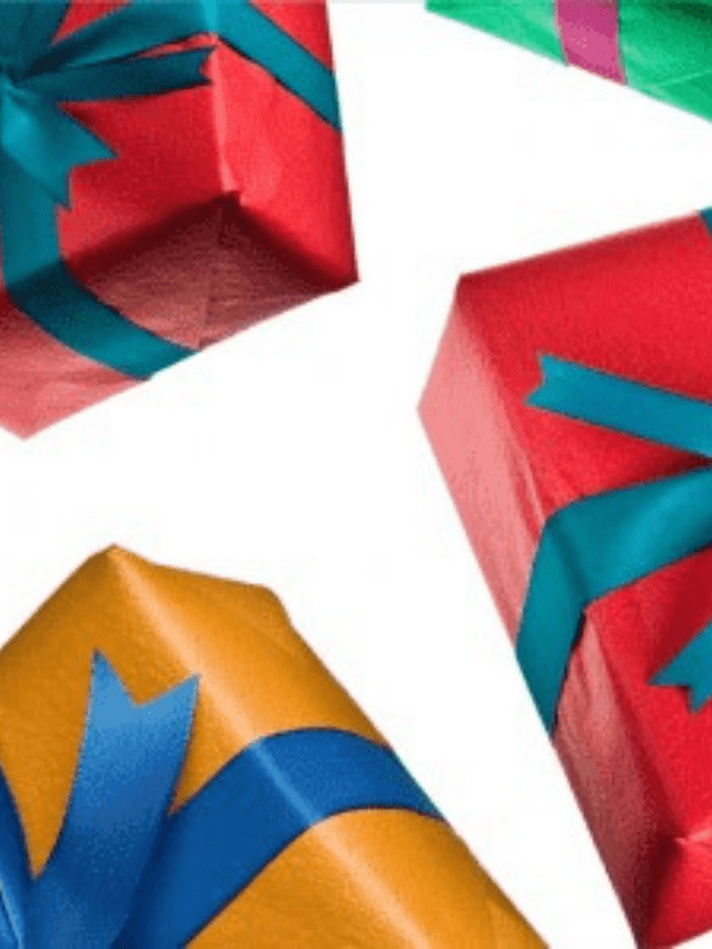 THE BEST GIFTS FOR HIGH SCHOOL STUDENTS THIS HOLIDAY SEASON COVER IMAGE