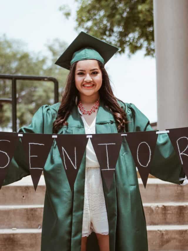 cropped-senior-high-school-graduates-wearing-a-graduation-gown-1500x1000-1.jpeg