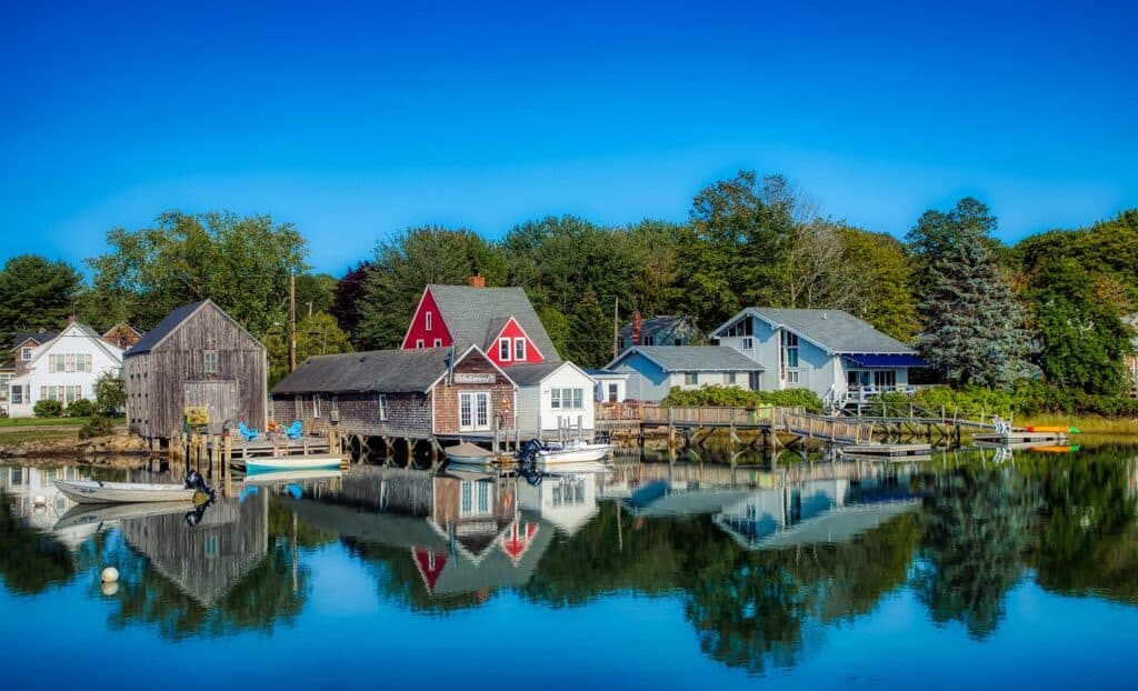 colleges in Maine map