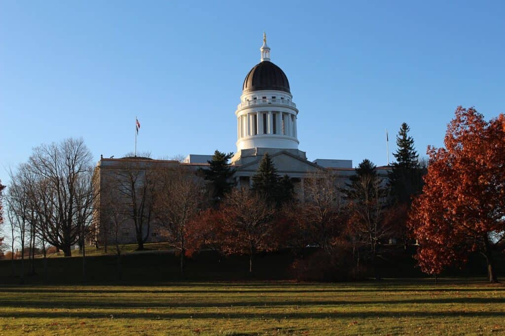 colleges in Maine for marine biology