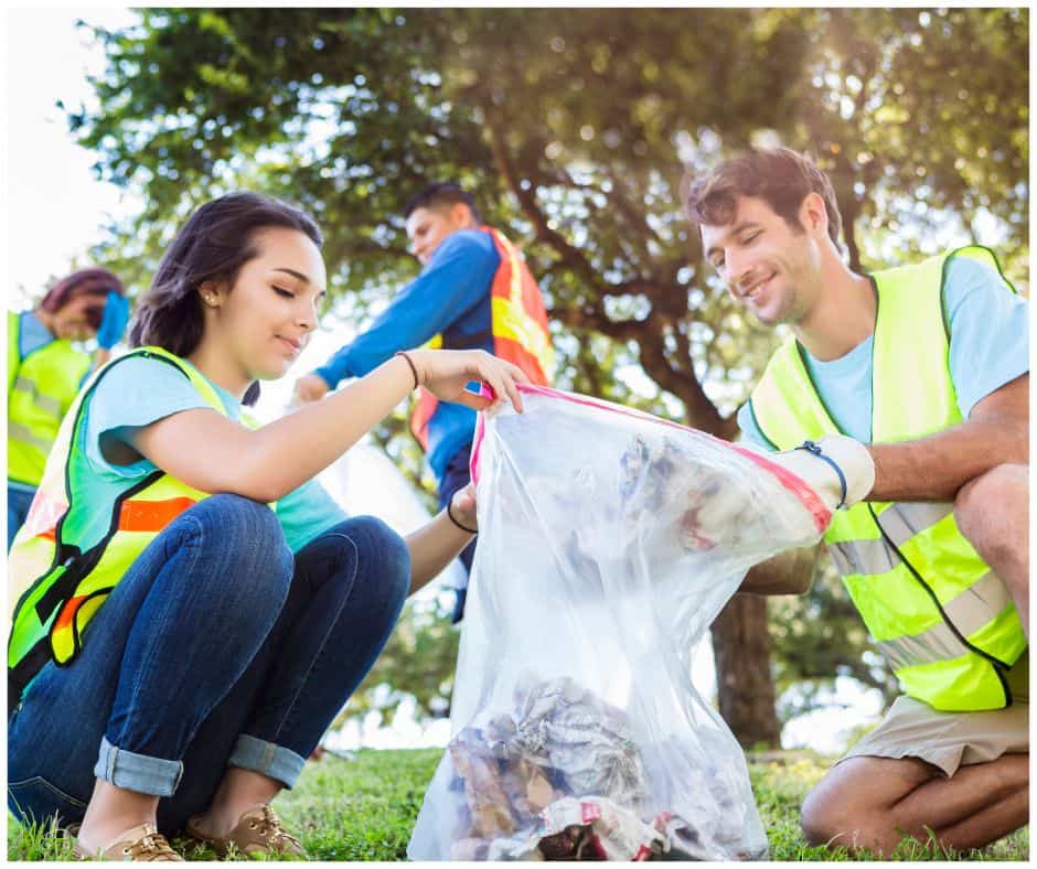 students participating in community service